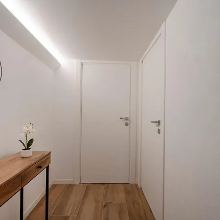Apartment Guesthost - Vaulted In The Heart Of Bari