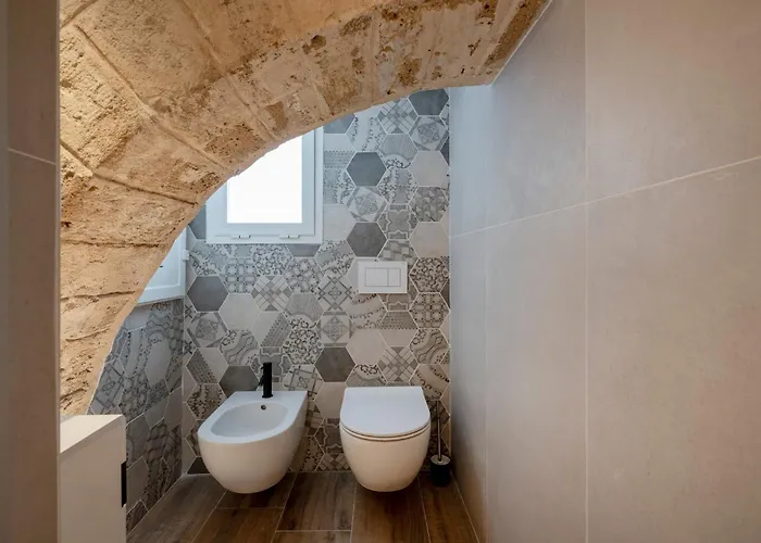 Guesthost - Vaulted In The Heart Of Apartment Bari
