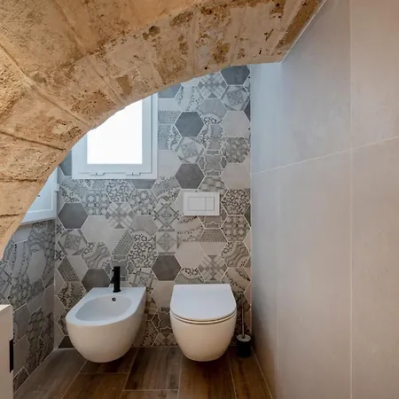 Guesthost - Vaulted In The Heart Of Appartement Bari